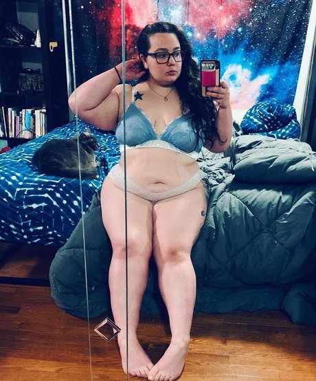 Larger Ladies star sex pic