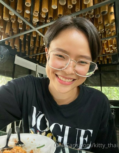 kittysphinxvipasian sexy model pic