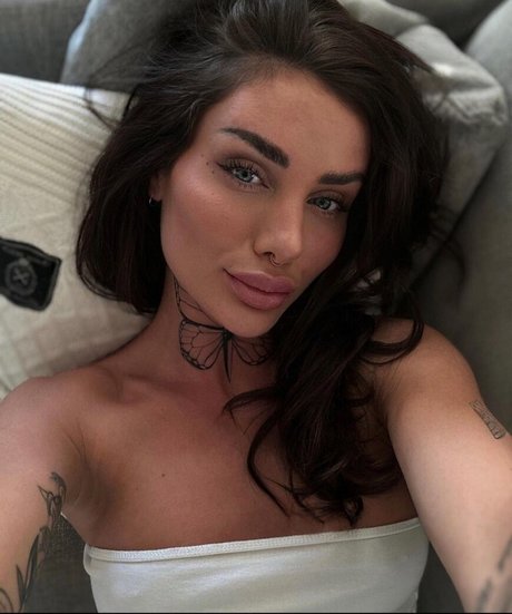 shy onlyfans naked picture