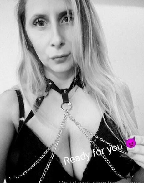 Rominavc star nudes photo