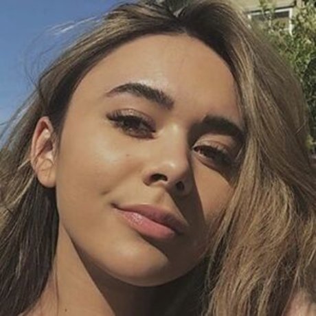 Chellchee erotic pornstar pics