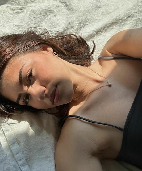 Ava Rose Beaune xxx actress img