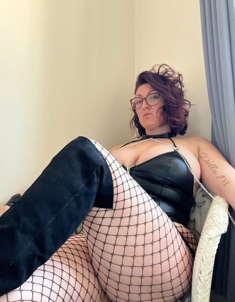 Della M beautiful model images