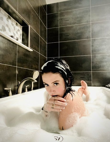 skinny blonde milf onlyfans sex images