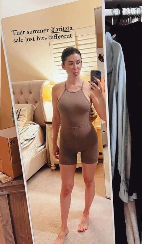 Jewel Staite perfect model gallery