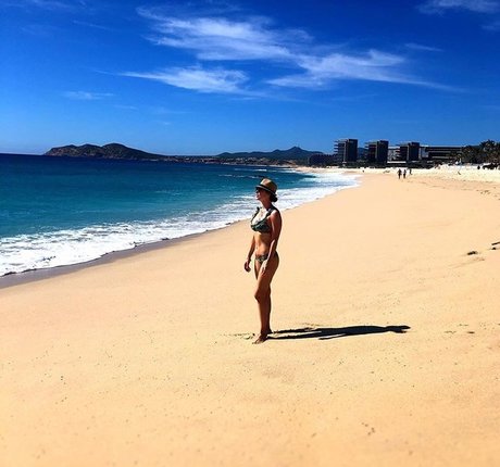 Jewel Staite star exclusive pics