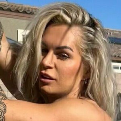 Evelien Van Pelt star naked pics