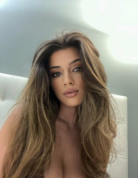 tattooed shemale onlyfans hot nude gallery