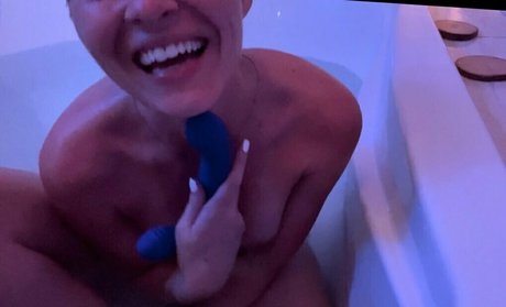 kmonogamishfree nice model photo