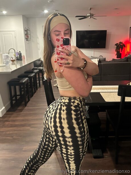 kenziemadisonxo sexy actress image