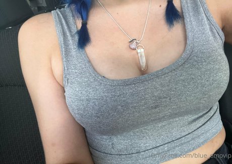 brunette petite onlyfans pretty pics