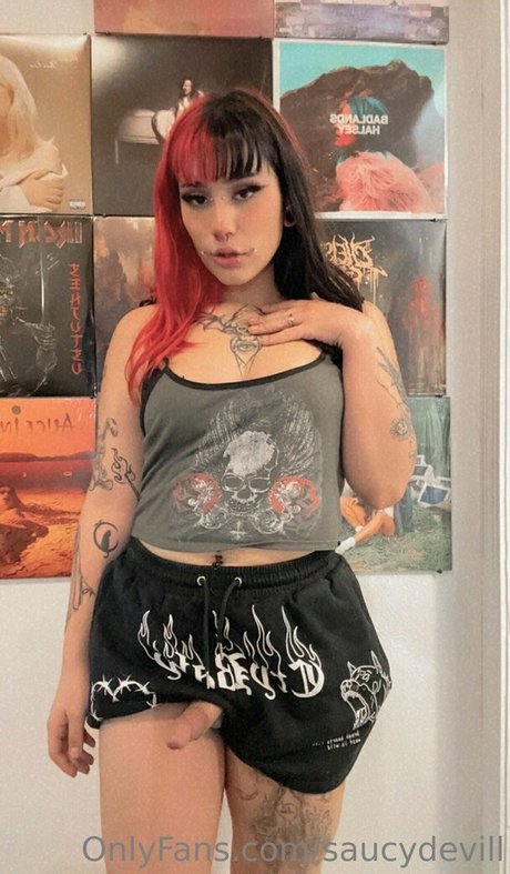 saucydevill exclusive star photos