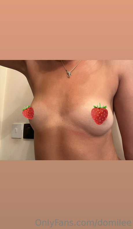 domilee beautiful actress img