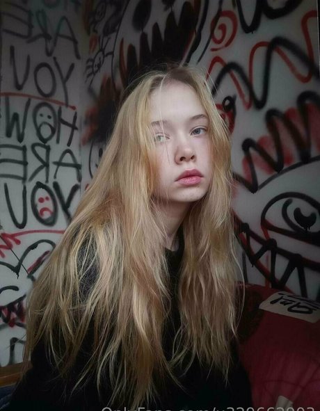 tiny tyan model sex photos