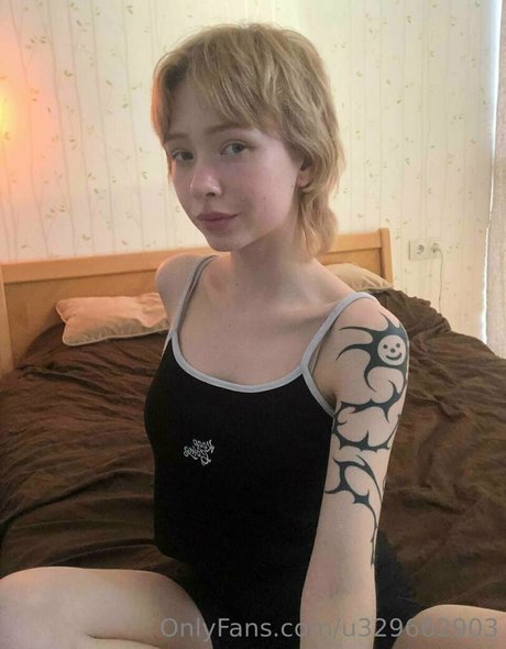 tiny tyan star hot image