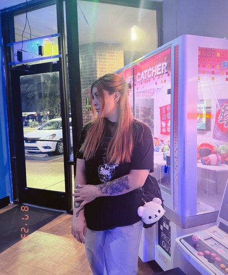 Ashlynn Arias star hd gallery