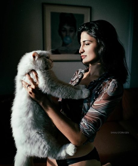 Shivaji Storm Sen hd model pictures