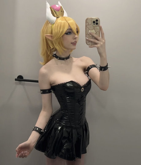 emiki28 star exclusive pics