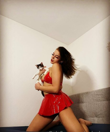 BrunetteBarbie exclusive pornstar galleries