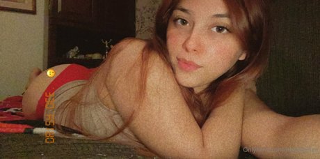 ittybittydee star porn pic