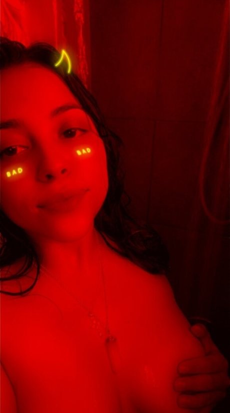 ittybittydee free star photo