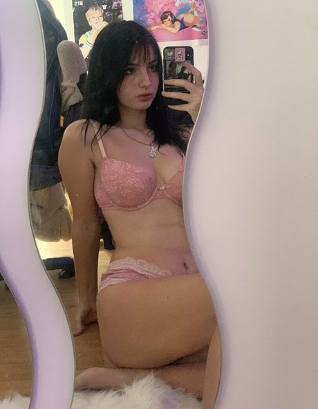 hottest male onlyfans pretty pic