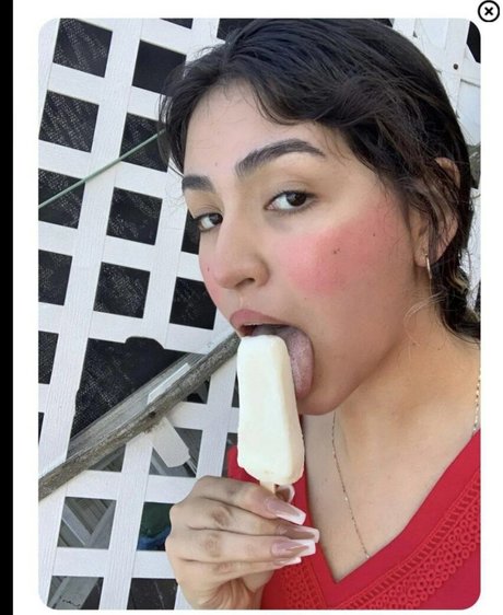 kristalqr naked pornstar photos