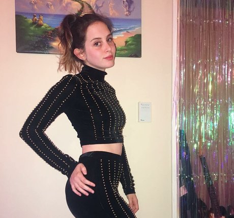 Mica Tenenbaum sex star archive