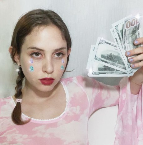 Mica Tenenbaum model naked pictures