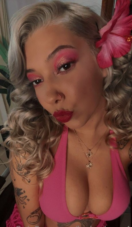 LuckyClover4 pornstar erotic img