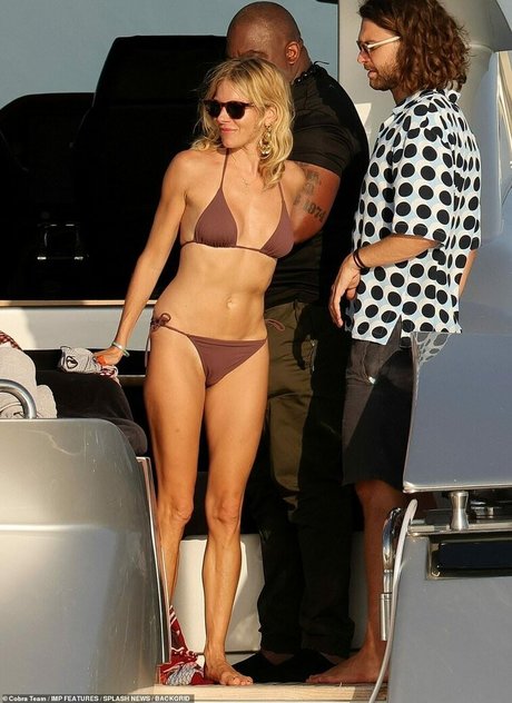 Sienna Miller star porn galleries