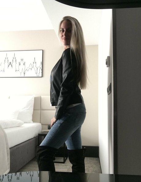 veronicafreee perfect actress photos