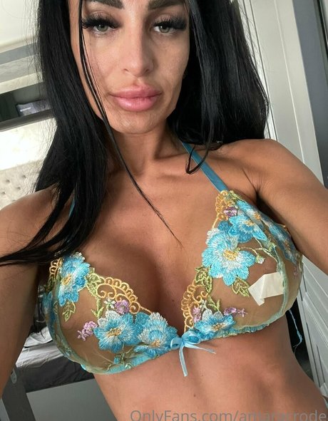 amaracrode pornstar nude pictures