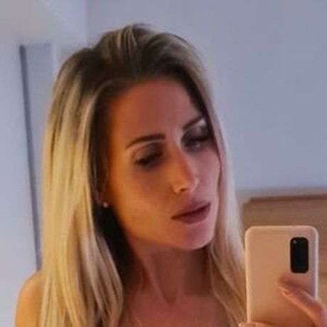 Diamanta erotic actress archive