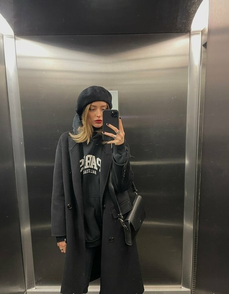 pollylittlecaprice pretty model picture