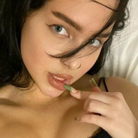 candyflipgirl hot pornstar picture