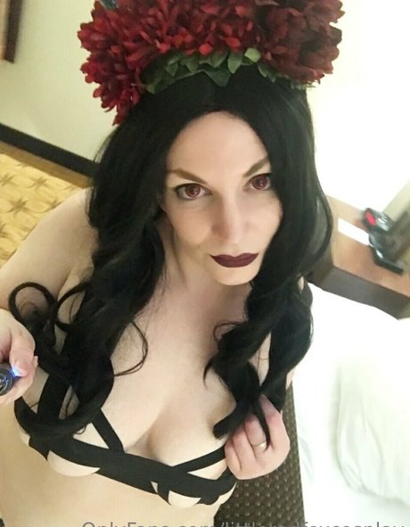 Littleredfox nudes model gallery