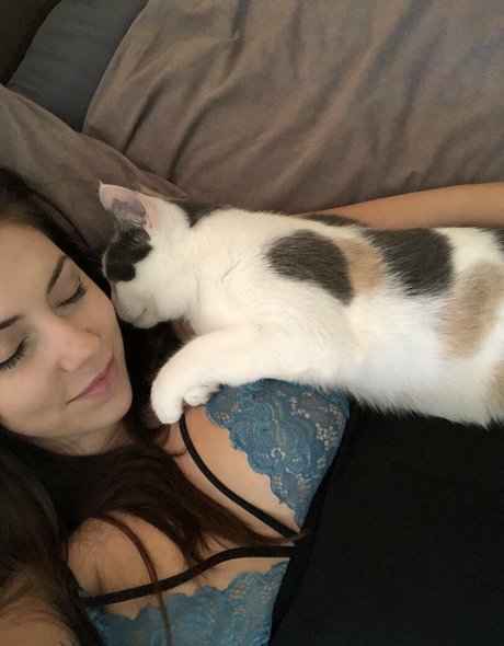 mother onlyfans pornographic archive