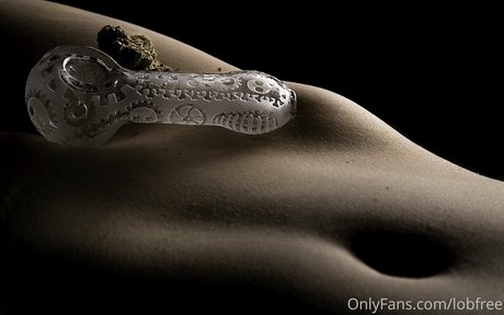 lobfree naked actress image