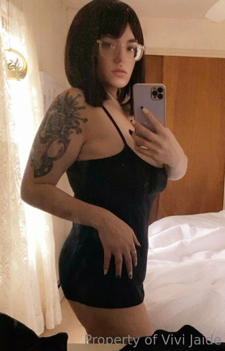 vivi jaide nice actress pics