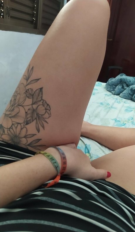 aghatadefogoo xxx model photo