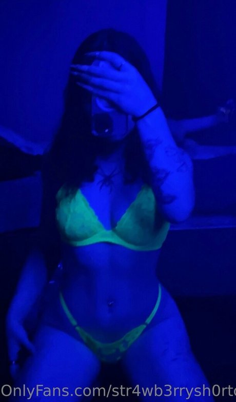 str4wb3rrysh0rtc4k3 actress picture