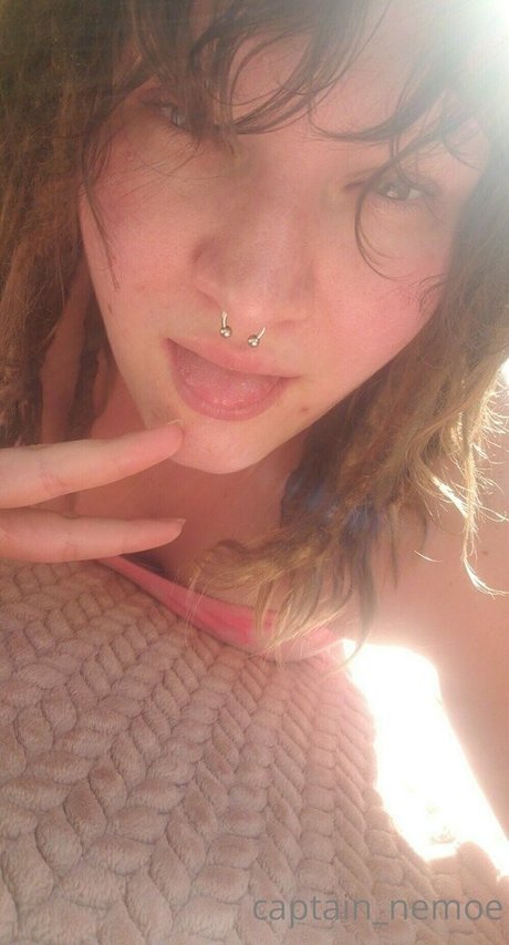 captain nemoe naked actress pic