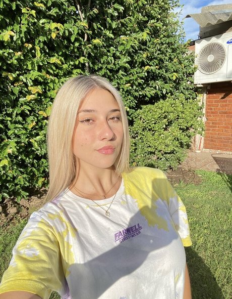 Yami Sanchez model nice img