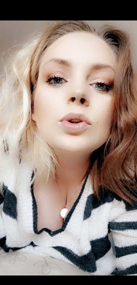 skyemoore star nudes gallery