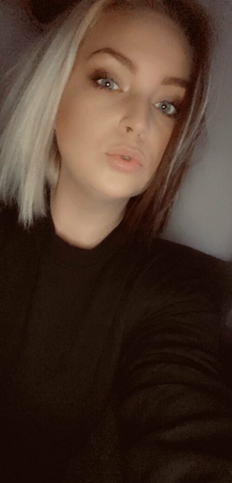 skyemoore erotic model pictures