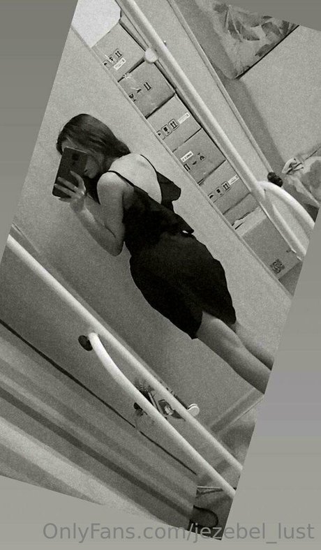 teenybabydolll model adult photo