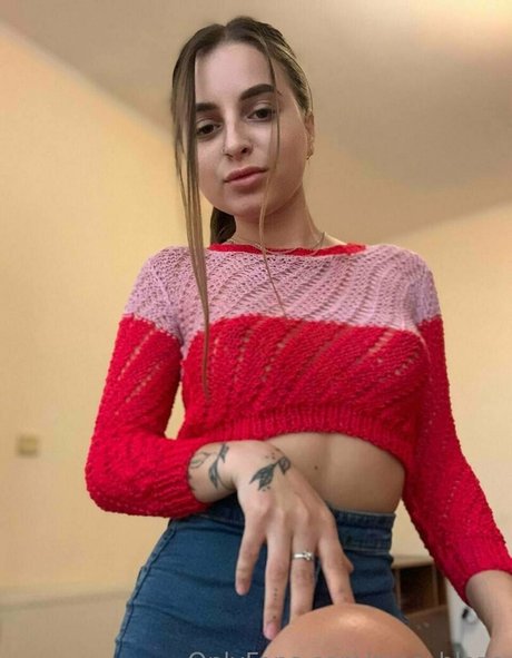 teenybabydolll pornstar sexy pics