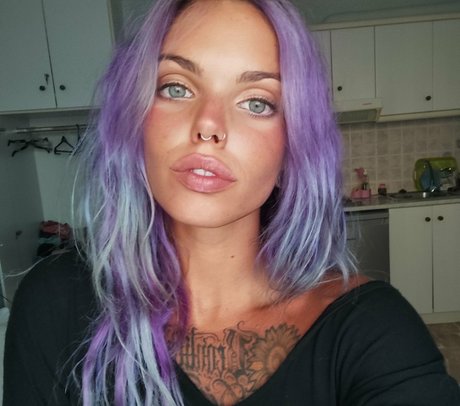 spicyrollersg star exclusive photo