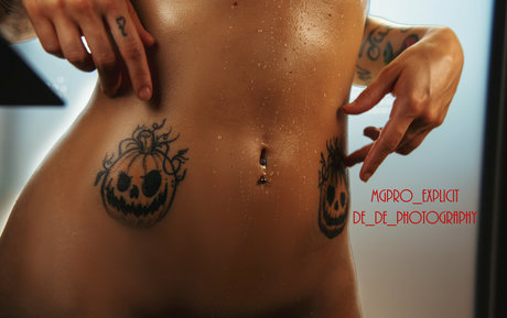 spicyrollersg beautiful model image